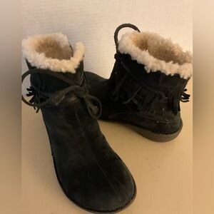 UGG women black suede fringe Gaviota boots size 9